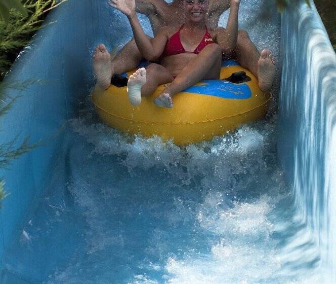 אתר נופש Bungalow Village Le Caravelle   By Mamberto S.r.l