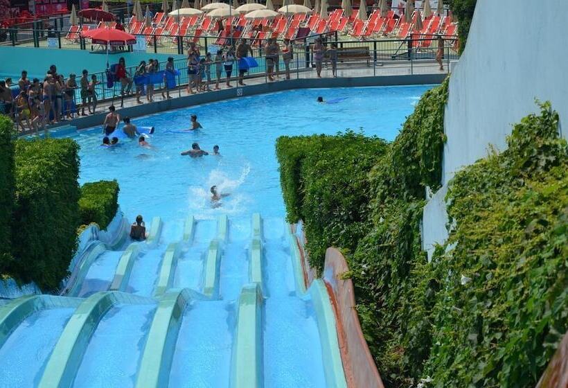 אתר נופש Bungalow Village Le Caravelle   By Mamberto S.r.l