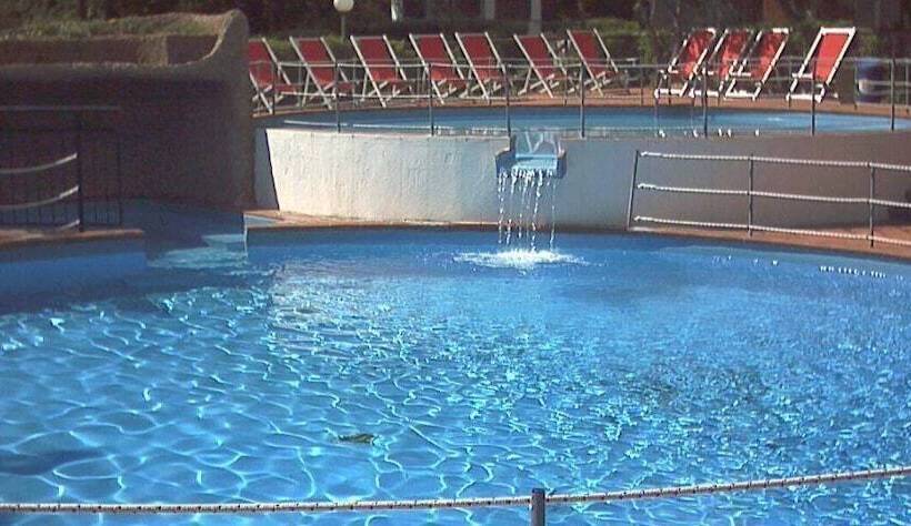 אתר נופש Bungalow Village Le Caravelle   By Mamberto S.r.l