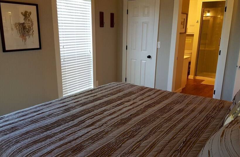 Safari On Glover River With Private Riverfront Access And Hot Tub By Redawning