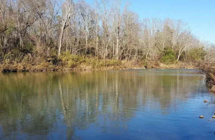 Safari On Glover River With Private Riverfront Access And Hot Tub By Redawning