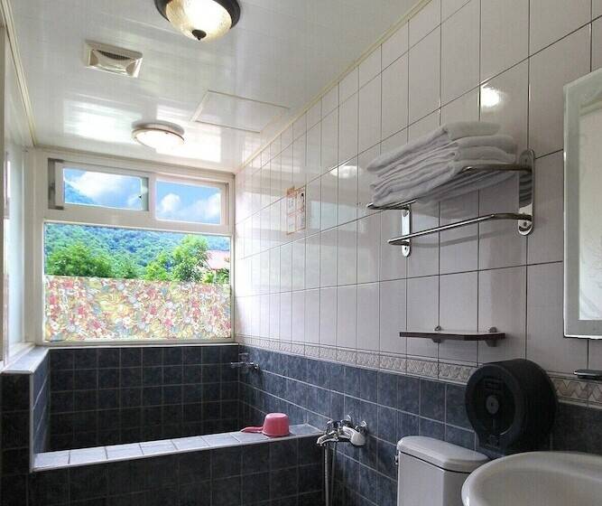 تختخواب و صبحانه Mei Zhi Lin Holiday Homestay