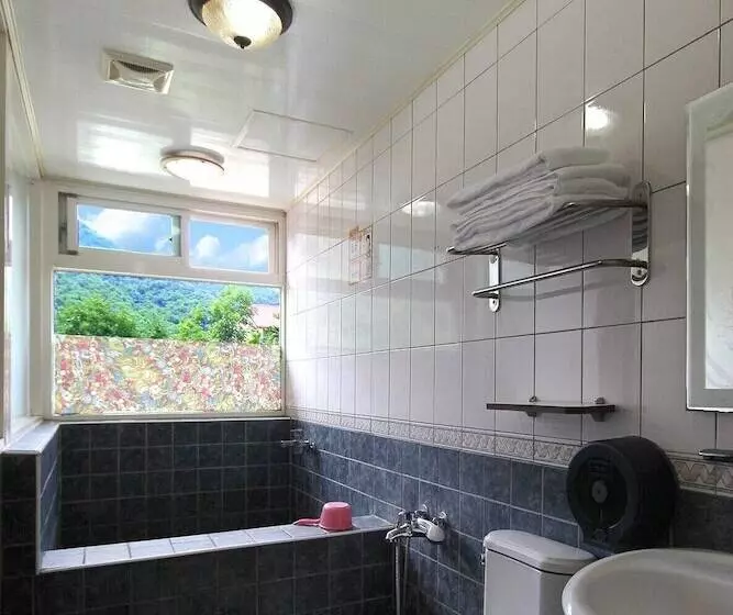 تختخواب و صبحانه Mei Zhi Lin Holiday Homestay