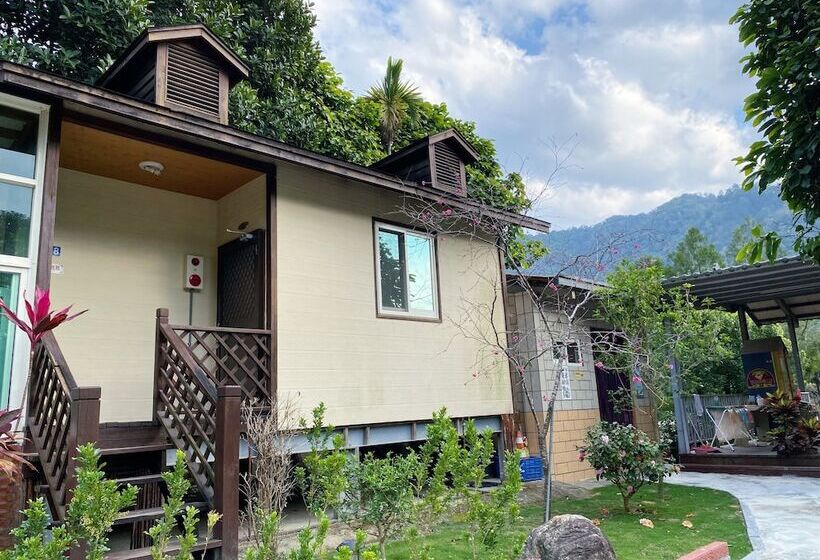 تختخواب و صبحانه Mei Zhi Lin Holiday Homestay