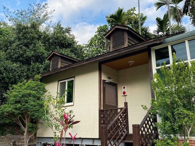 تختخواب و صبحانه Mei Zhi Lin Holiday Homestay