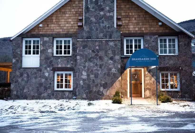 Aamiaismajoitus (B&B) Shandaken Inn