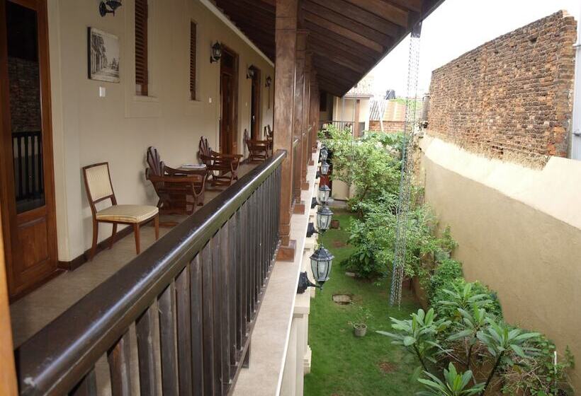 هتل Albert Fort Boutique