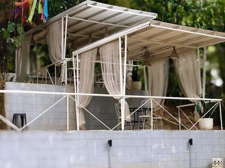 ホテル Balconahe Resto Camp