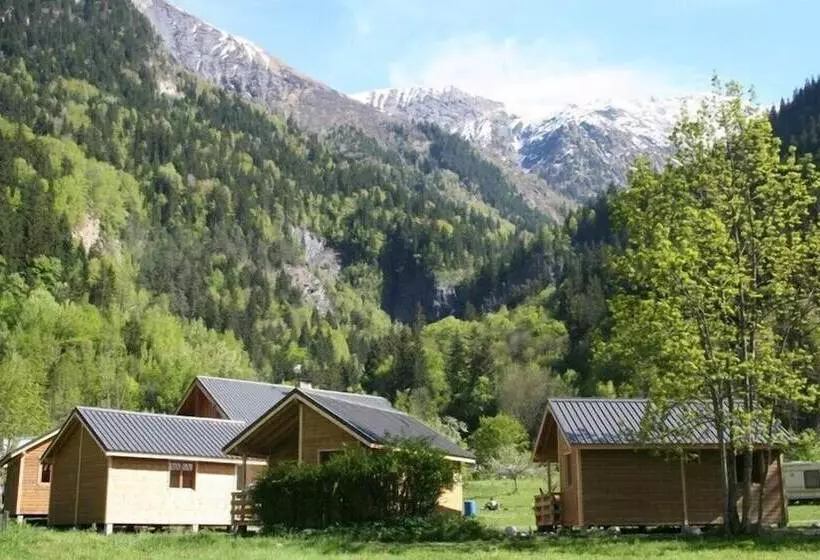 هتل Camping La Cascade De Venosc