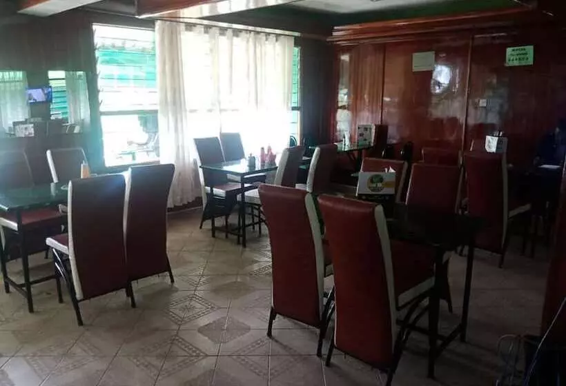 هتل Green Ficus Place