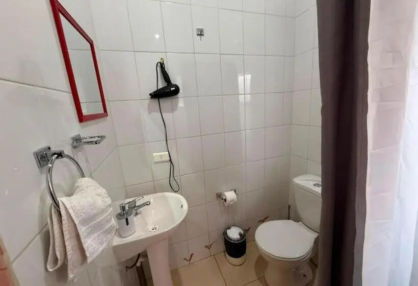 Hotelli Hostal Nuevo Sol Y Viento