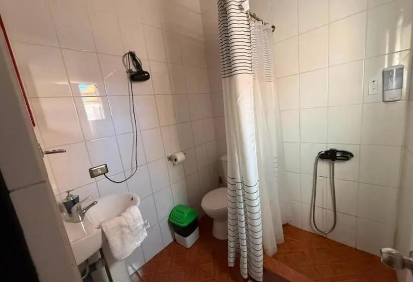 Hotelli Hostal Nuevo Sol Y Viento
