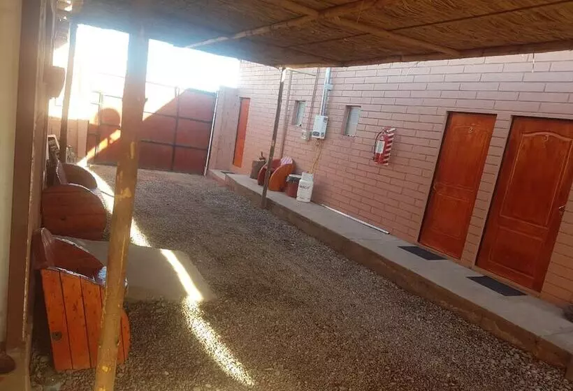 ホテル Hostal Nuevo Sol Y Viento