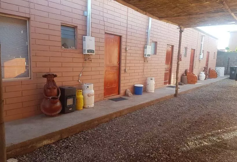 ホテル Hostal Nuevo Sol Y Viento