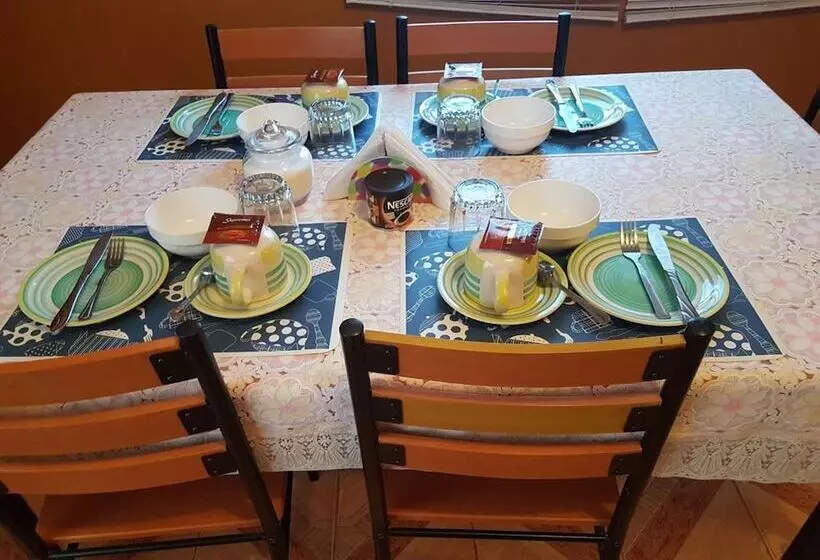 ホテル Hostal Nuevo Sol Y Viento