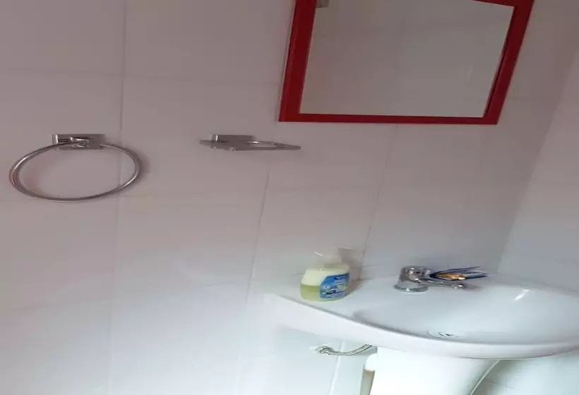 ホテル Hostal Nuevo Sol Y Viento