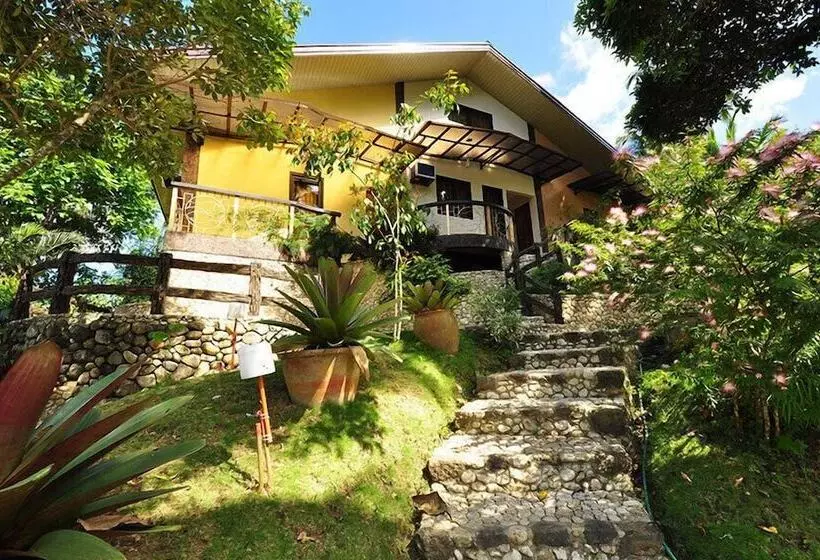 Kamayan Sa Palaisdaan Hotel And Resort