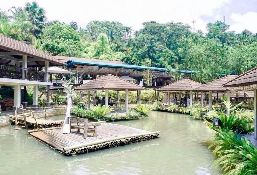 Kamayan Sa Palaisdaan Hotel And Resort