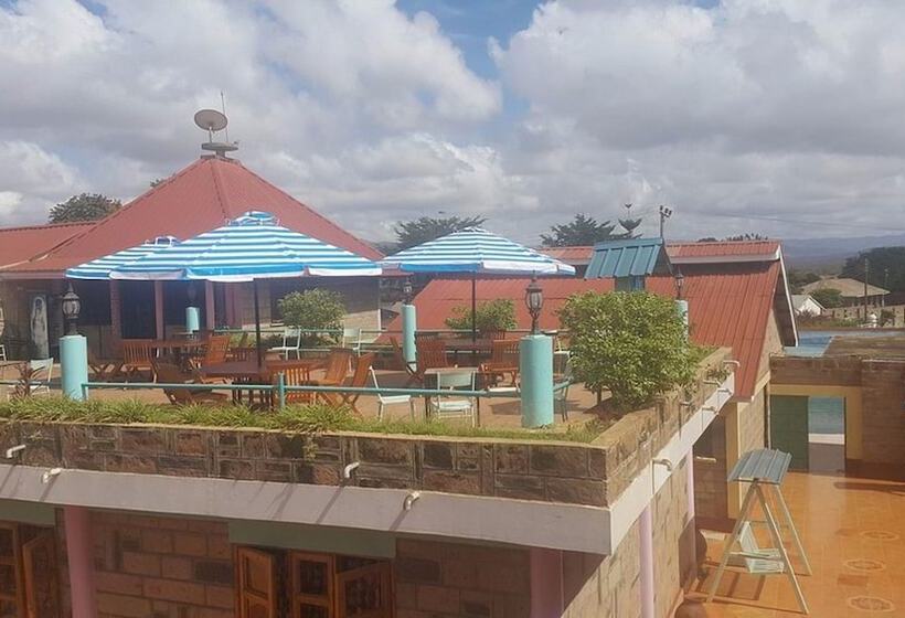 هتل Miryam Village Inn Safari Lodge