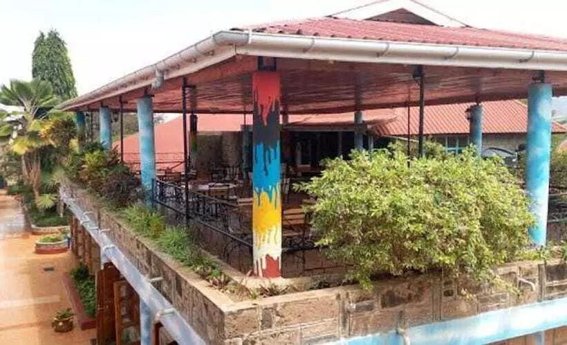 هتل Miryam Village Inn Safari Lodge