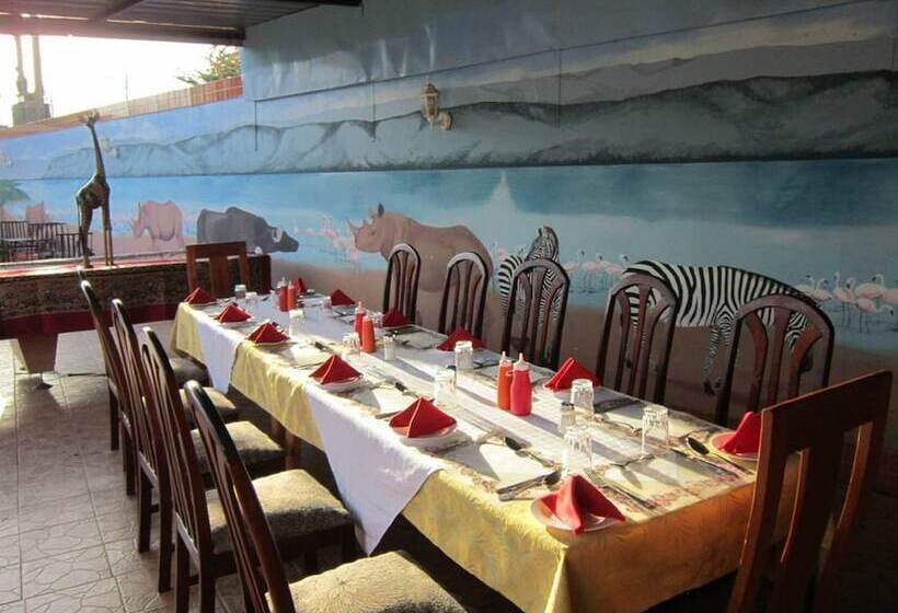 هتل Miryam Village Inn Safari Lodge