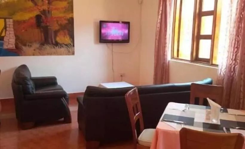 هتل Miryam Village Inn Safari Lodge