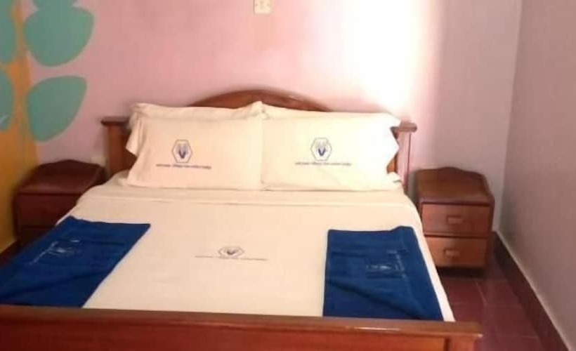 هتل Miryam Village Inn Safari Lodge