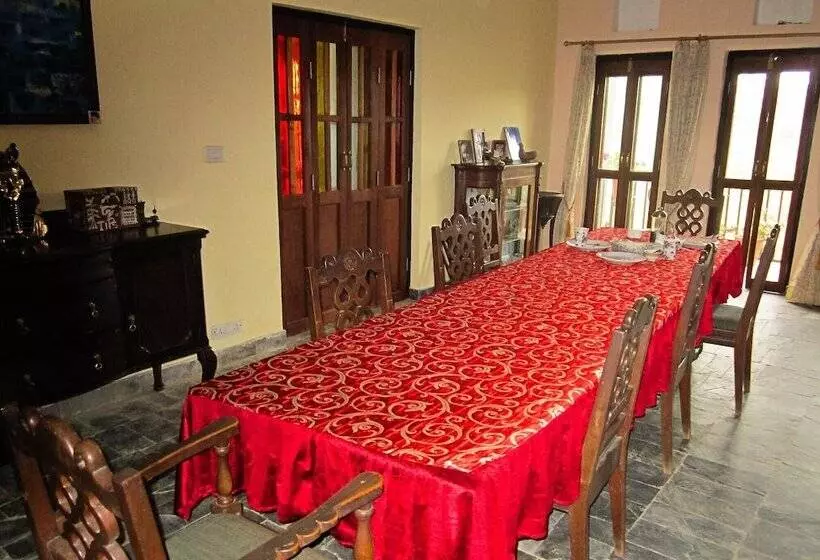 هتل Mountain Ridge