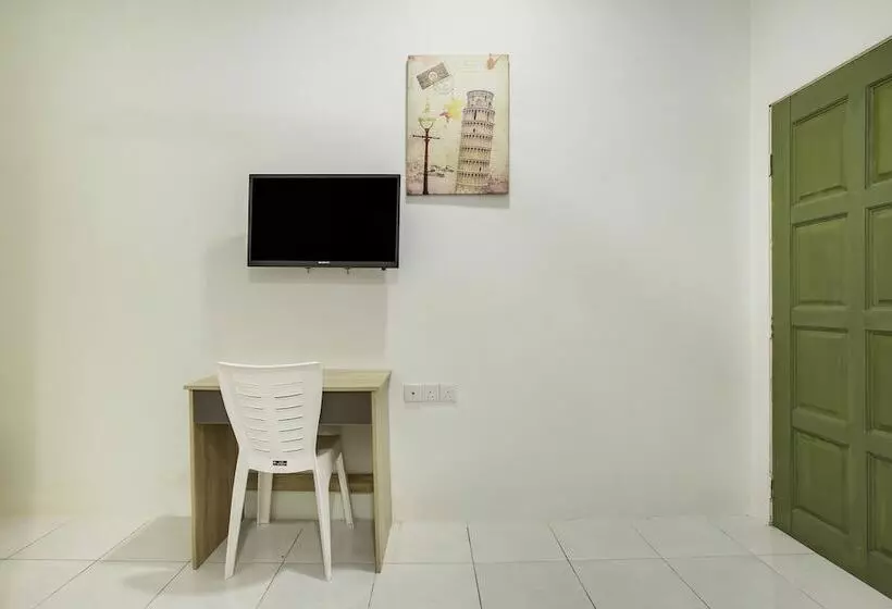 ホテル Oyo 89476 Green Villa Resort