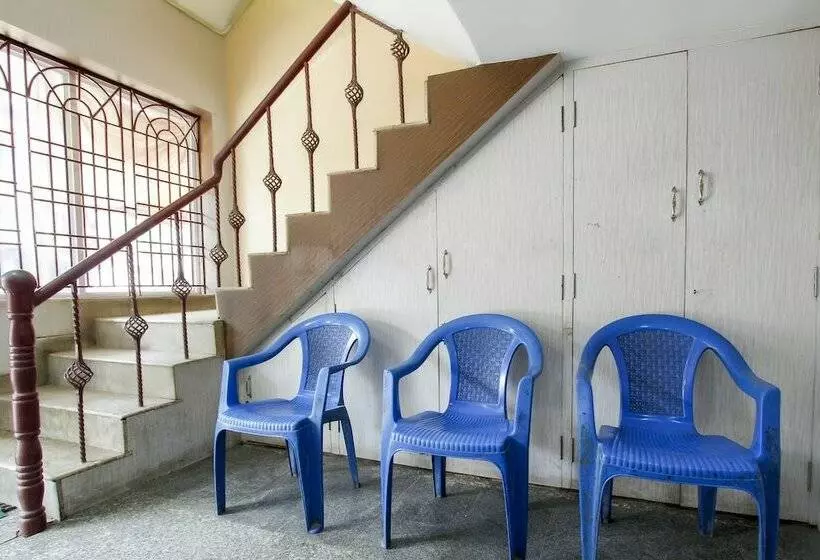 Spot On 49828 Hotel Meenakshi