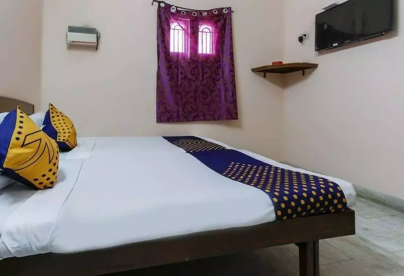 Spot On 49828 Hotel Meenakshi