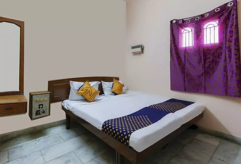 Spot On 49828 Hotel Meenakshi