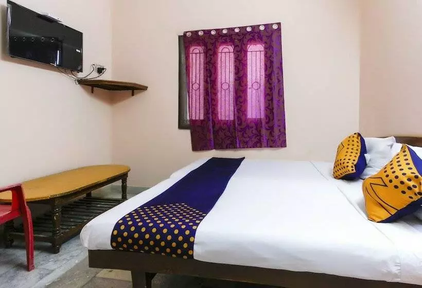 Spot On 49828 Hotel Meenakshi