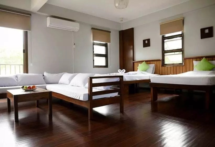 Hotelli Tampay Sa Sinagtala