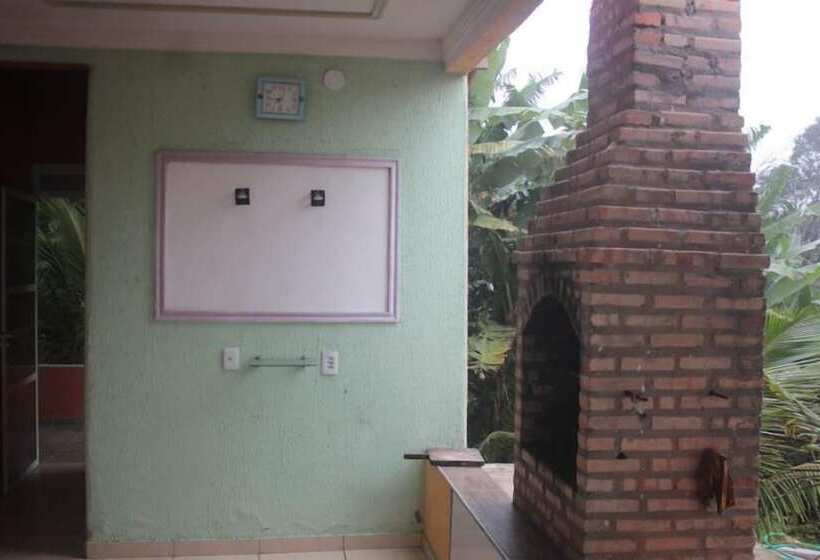 בית מלון כפרי Val Paraiso Pousada