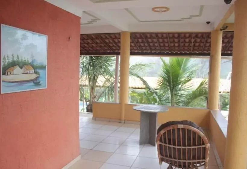 ホテル Val Paraiso Pousada