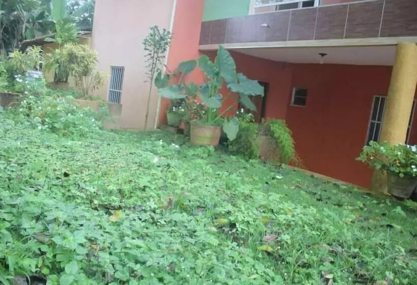 ホテル Val Paraiso Pousada