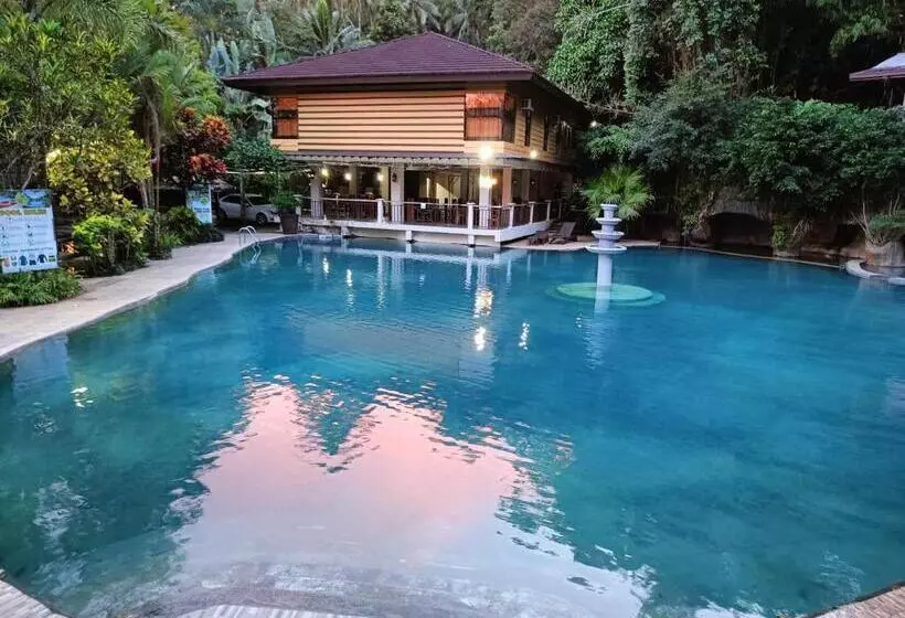 Kamayan Sa Palaisdaan Hotel And Resort