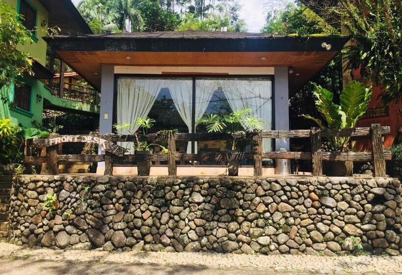 Kamayan Sa Palaisdaan Hotel And Resort