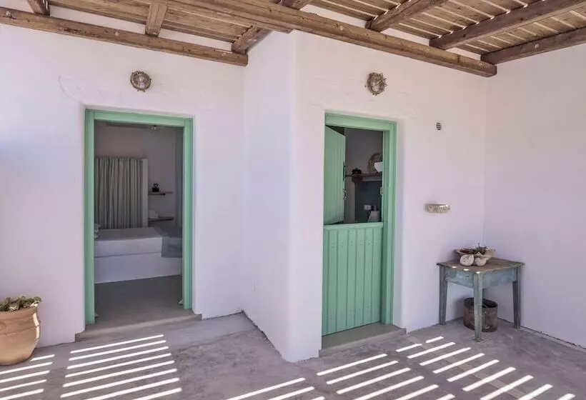 ペンション Ailouros Guest House