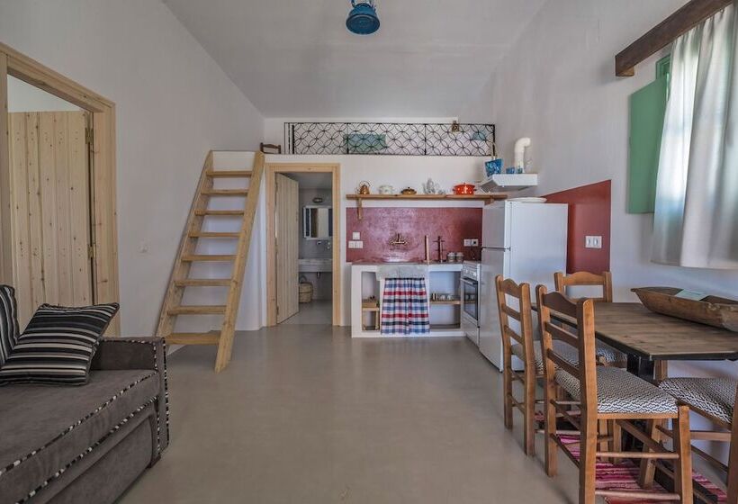 بنسيون Ailouros Guest House