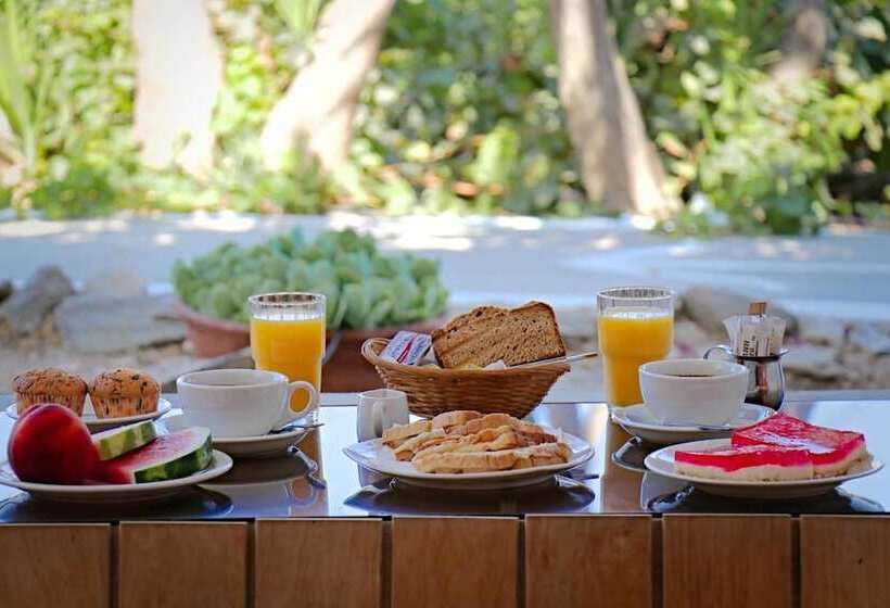 بنسيون Ailouros Guest House