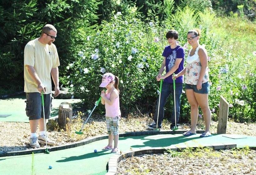 ペンション Trailside Inn