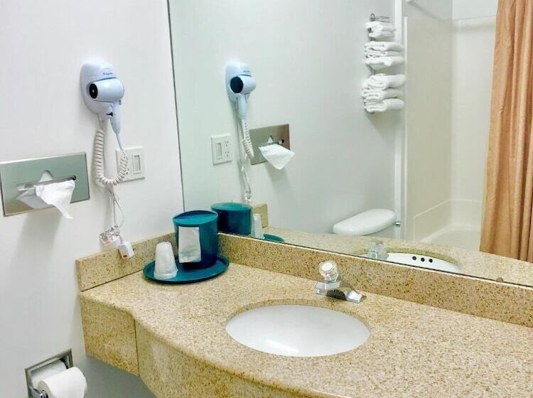 ペンション Trailside Inn