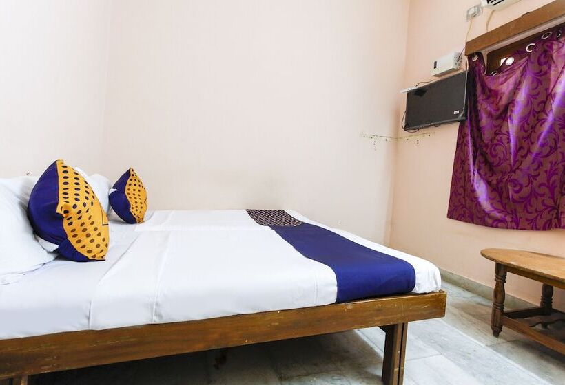 Spot On 49828 Hotel Meenakshi