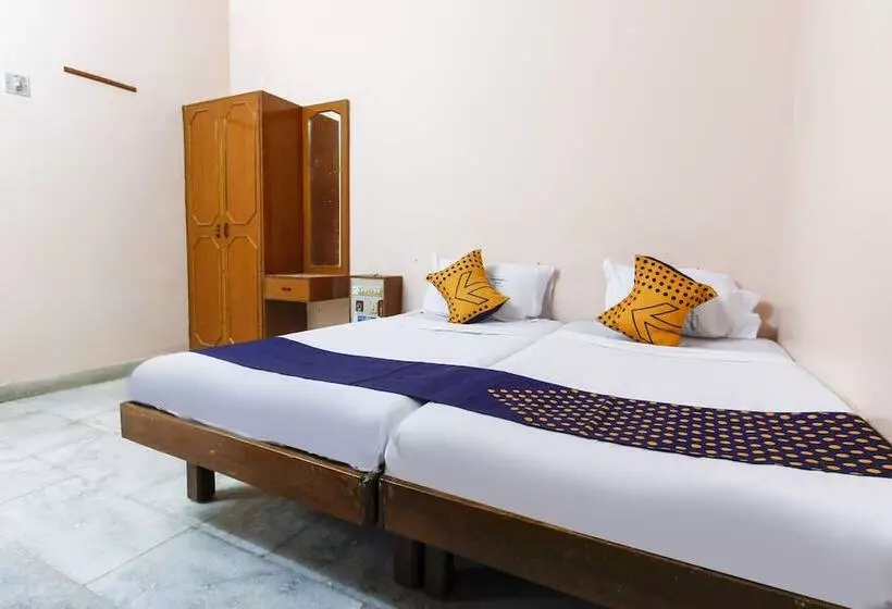 Spot On 49828 Hotel Meenakshi