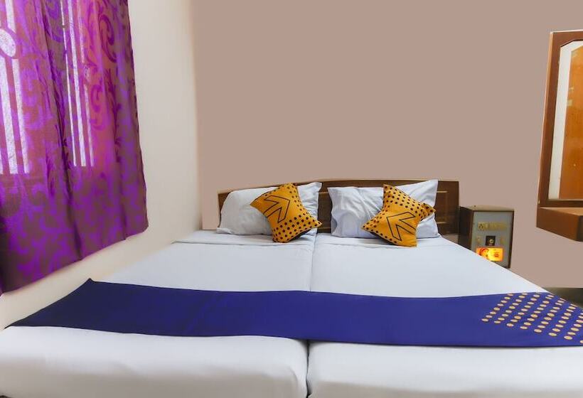 Spot On 49828 Hotel Meenakshi