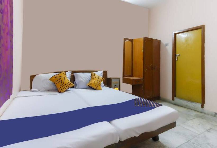 Spot On 49828 Hotel Meenakshi