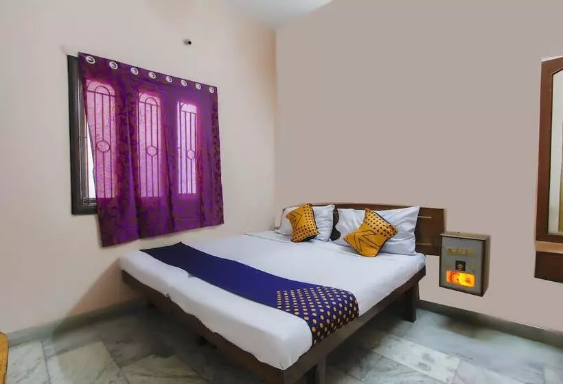 Spot On 49828 Hotel Meenakshi