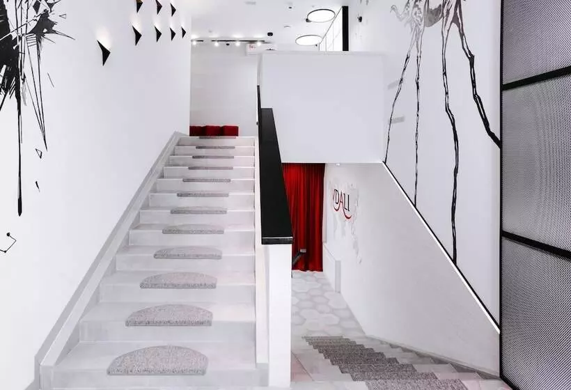 Vdali Poshtel   Hostel